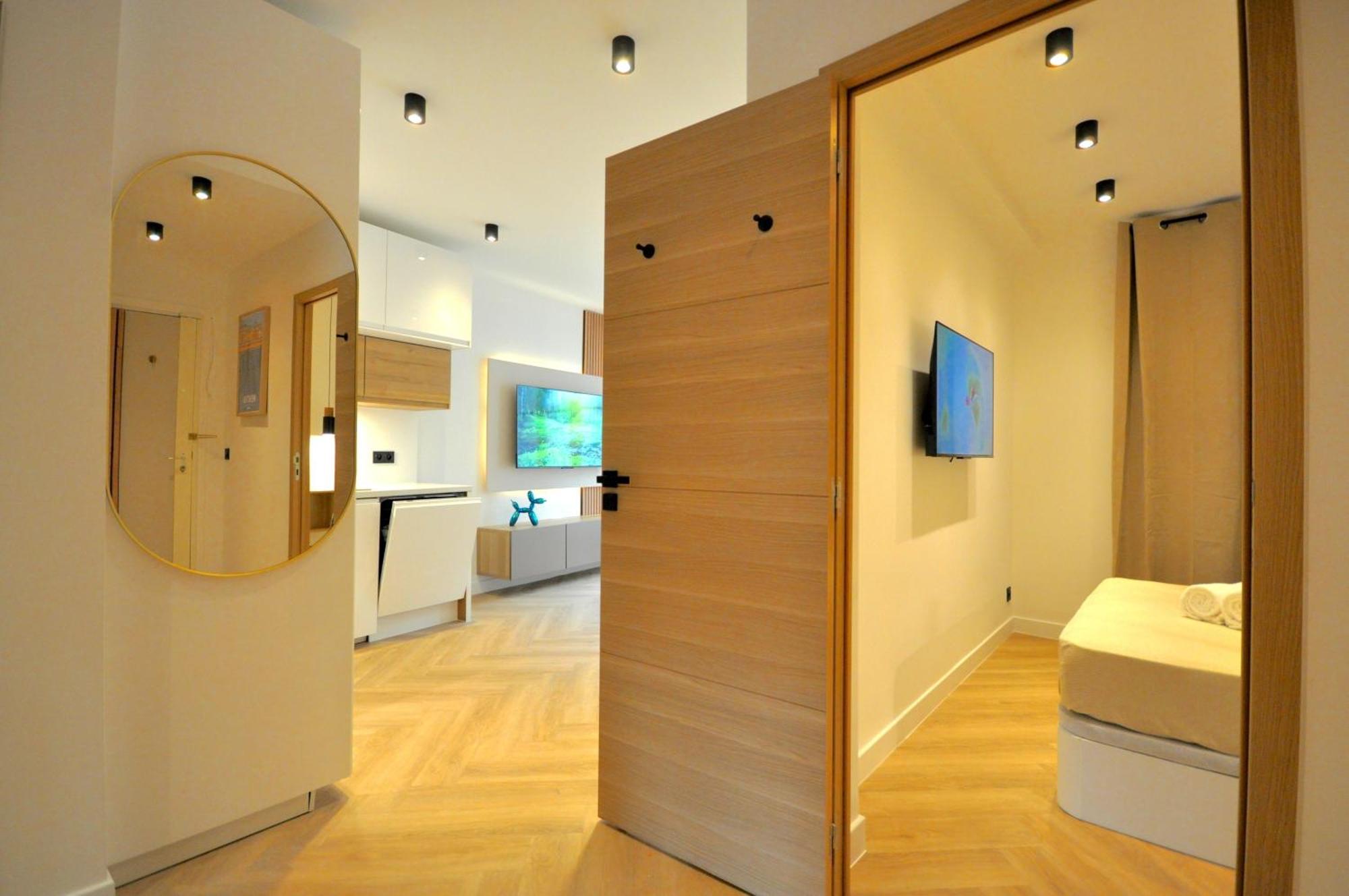 Monaco # Menton - 6 Persons - 2 Bedrooms - Full Renovated - Private Parking - Hypercenter - Clim - Beach And Sun Exterior foto