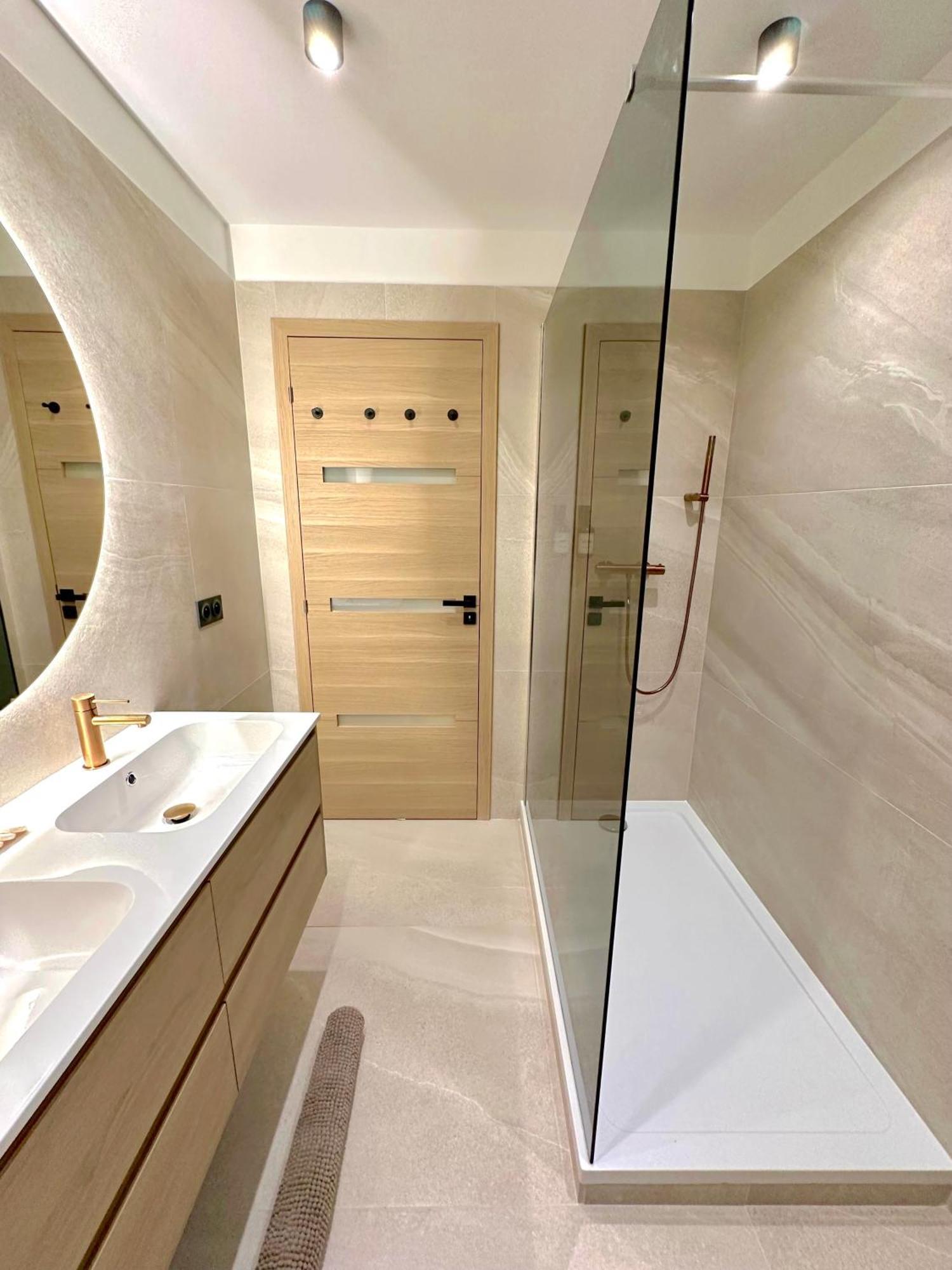 Monaco # Menton - 6 Persons - 2 Bedrooms - Full Renovated - Private Parking - Hypercenter - Clim - Beach And Sun Exterior foto
